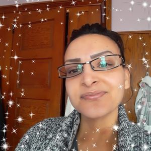 Meet your Posher, Roxanne